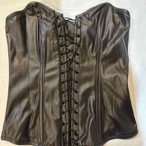 LACE UP CORSET ZIPPER IN BACK CHARLOTTE RUSSE SIZE MEDIUM
